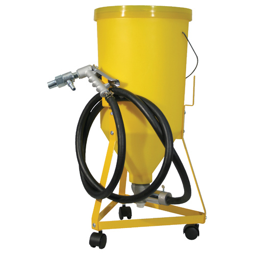 Workquip 5 Gallon Abrasive Blasting Pot with Gun and Hose